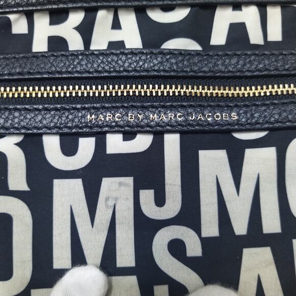 Marc By Marc Jacobs Black Pebbled Leather Double Handles Shoulder Bag - Picture 15 of 16